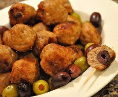 Olive-Stuffed Turkey Meatballs